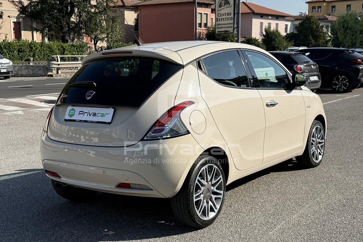 LANCIA Ypsilon 1.2 69 CV 5 porte Gold