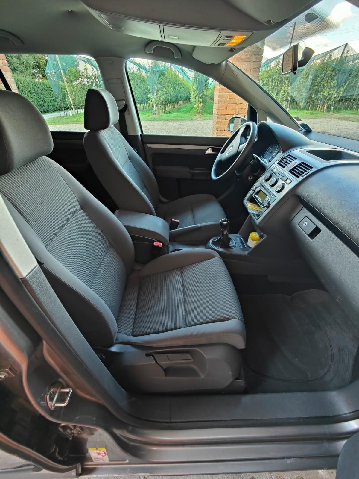 Volkswagen Touran 1.4 TSI DSG Highline EcoFuel
