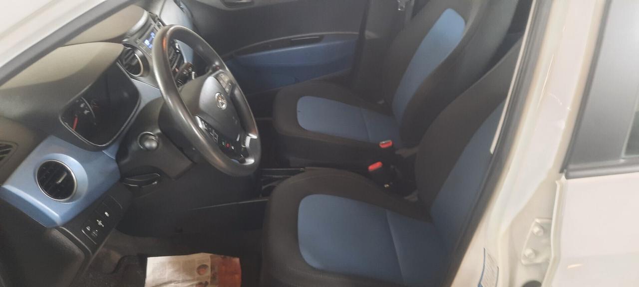 Hyundai i10 cc1.0 benzina anno 2016