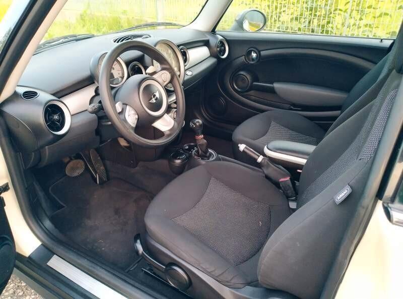 Mini Cooper D Clubman 1.6 16V Salt