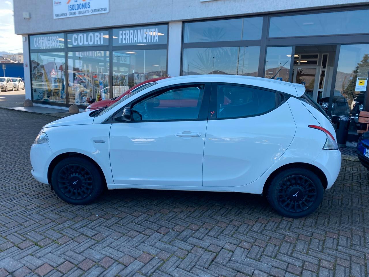 Lancia Ypsilon 1.2 69 CV 5 porte Elefantino