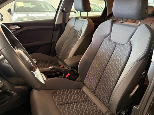 AUDI A1 SPB 30 TFSI Identity Black S-line