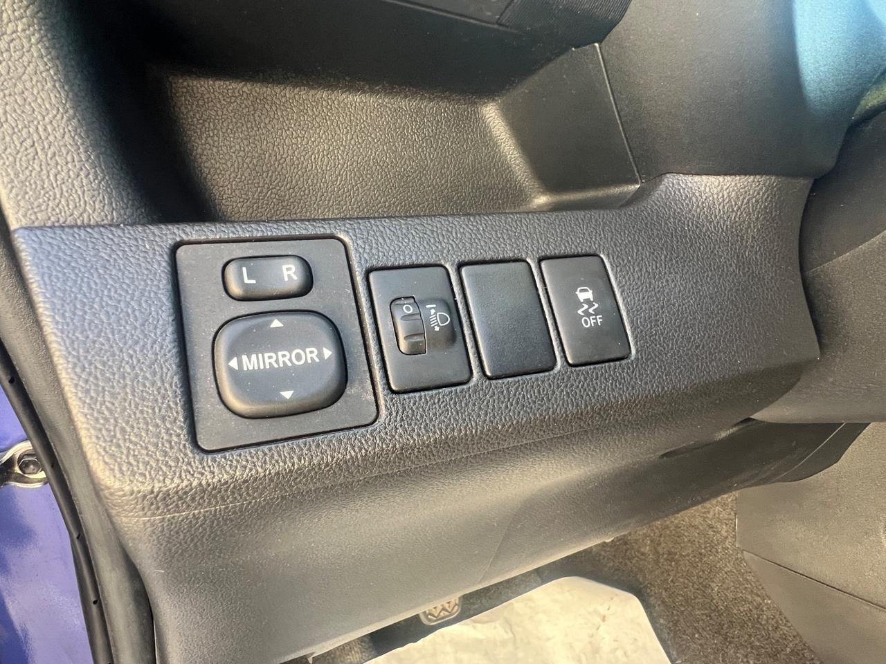 Toyota Verso-S 1.3 MT STYLE