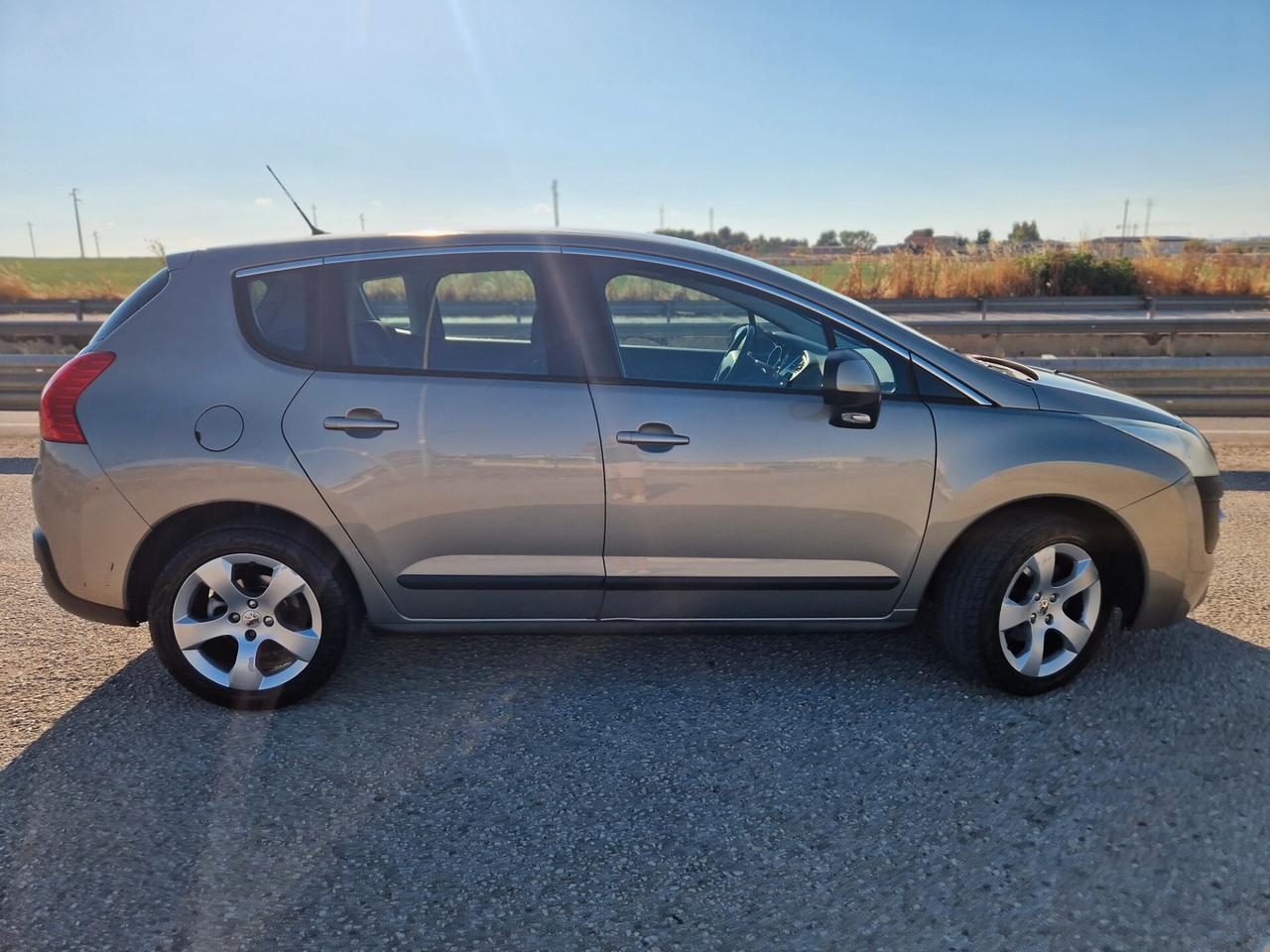 Peugeot 3008 1.6 HDi 112CV Premium