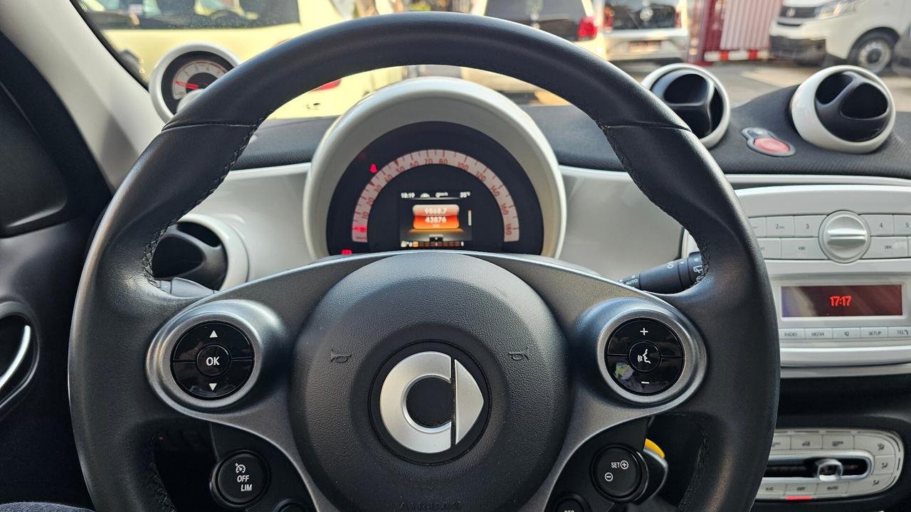 Smart ForFour 70 1.0 Passion UNIPRO' TAGL CERT LED SENSORI
