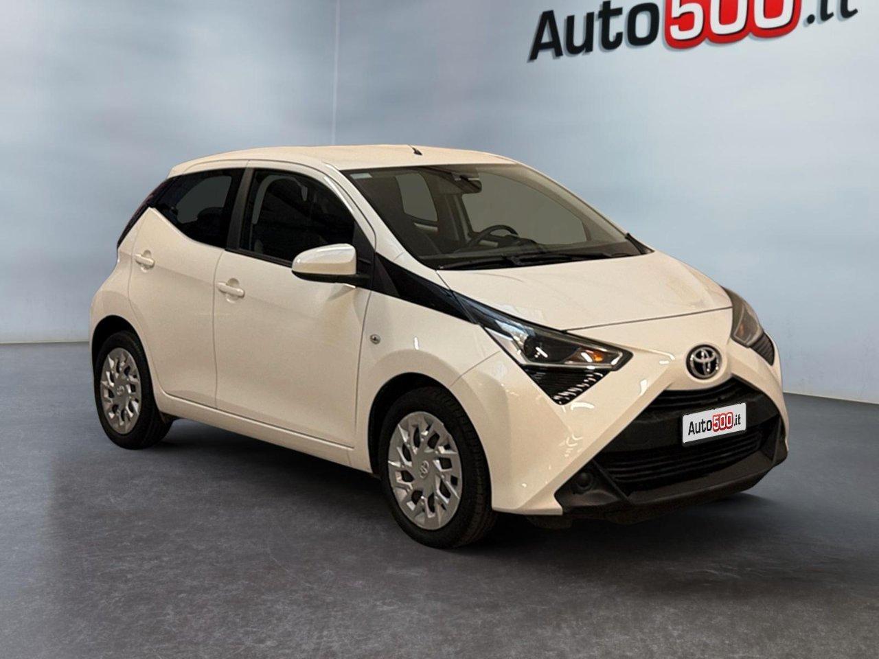 Toyota Aygo 5 Porte Aygo 5p 1.0 x-business m-mt 72cv