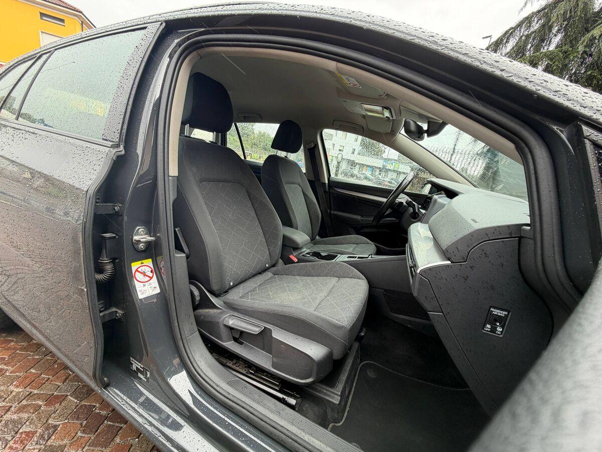 Volkswagen Golf Variant 1.5 etsi evo Style 130cv dsg