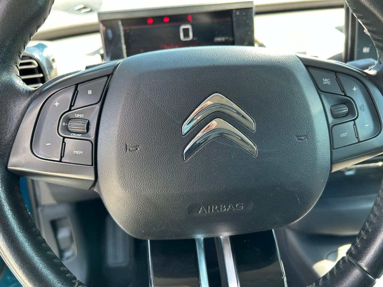 Citroen C4 Cactus BlueHDi 100 S&S Shine Pack