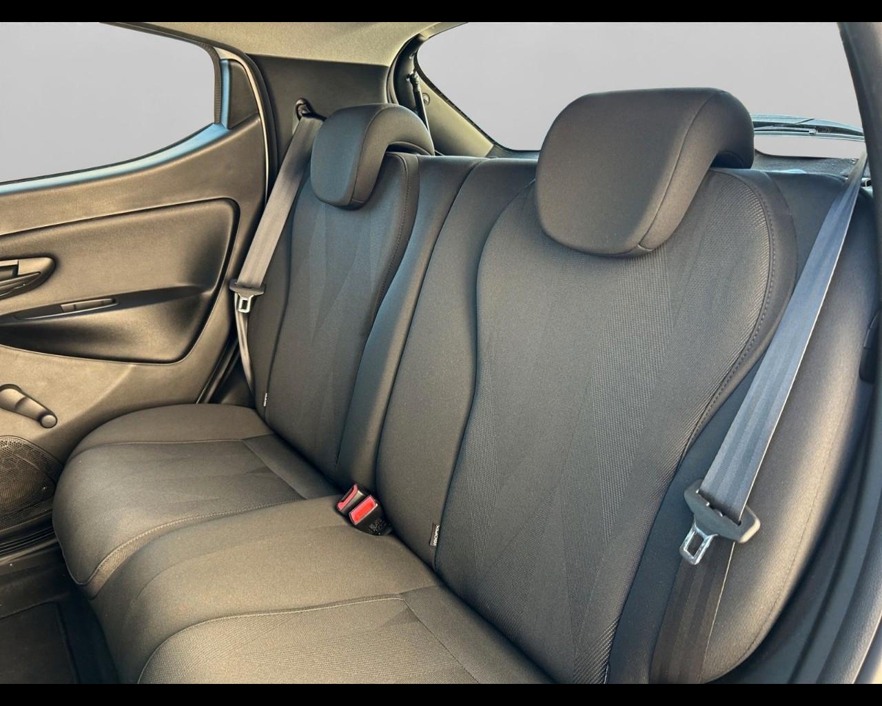 LANCIA Ypsilon III 2015 - Ypsilon 0.9 t.air Silver ecochic metano 70cv