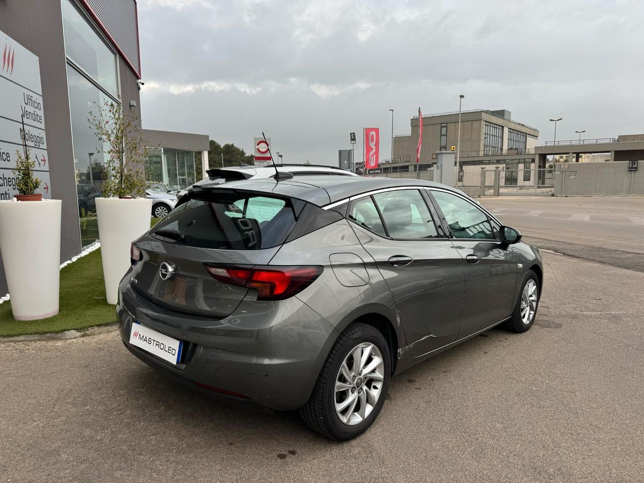 Opel Astra 1.2 Turbo 130 CV S&S 5 porte Business Elegance