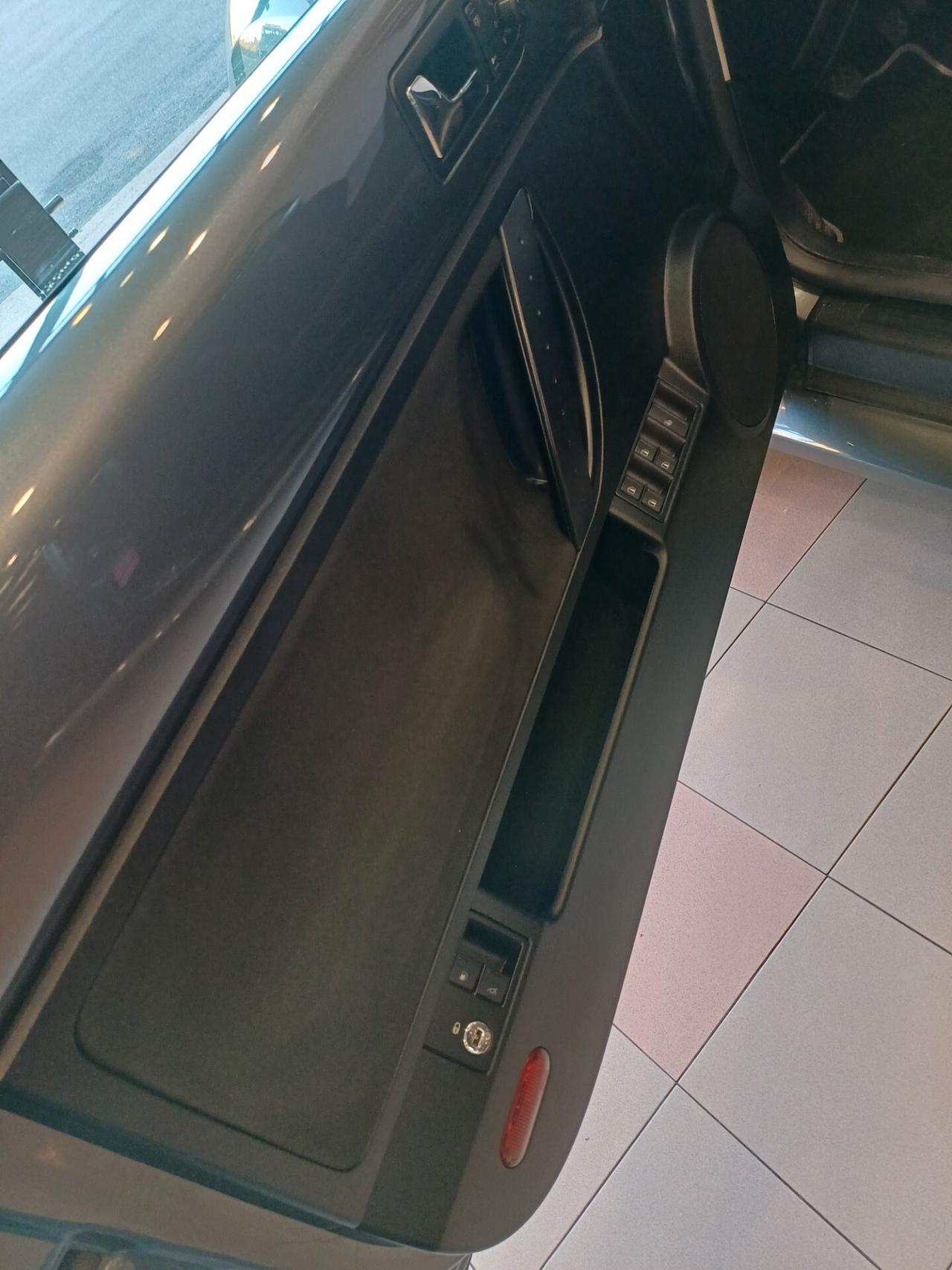 Volkswagen New Beetle 1.4 16V Cabrio Neopatentati