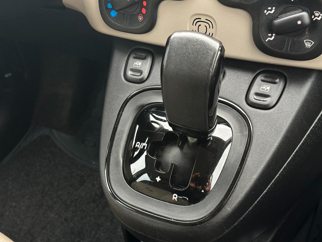 FIAT Panda 0.9 TwinAir Turbo Dualogic S&S Lounge