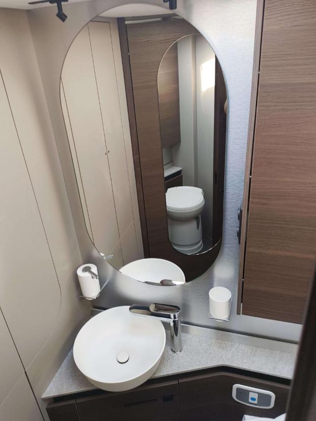 MERCEDES-BENZ Adria Super Sonic 890 LC