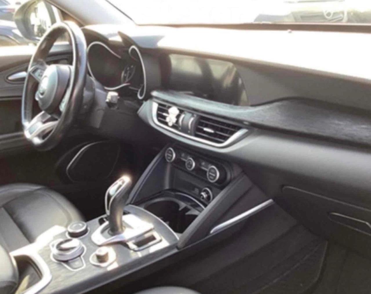 Alfa Romeo Stelvio 2.2 Turbodiesel 190 CV AT8 RWD Executive