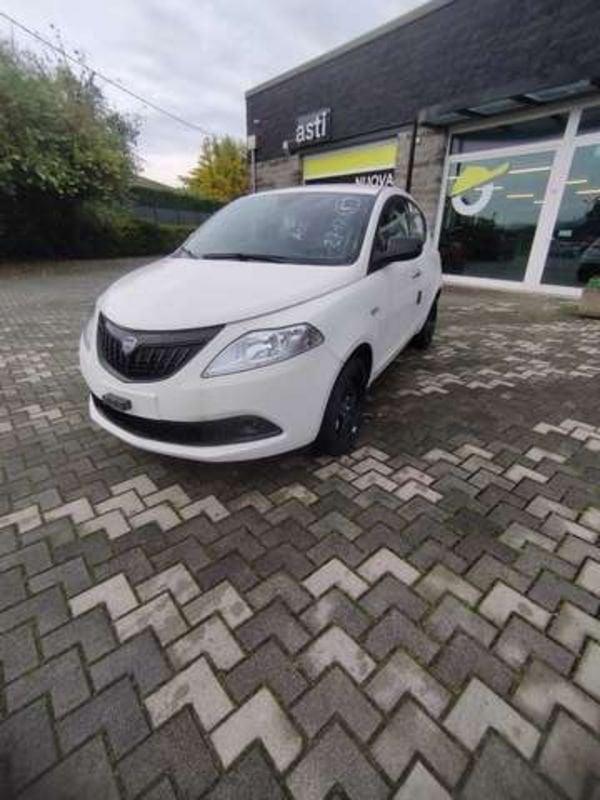 Lancia Ypsilon 1.0 FireFly Hybrid Oro