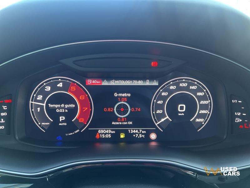Audi Q8 RS TFSI V8 quattro tiptronic