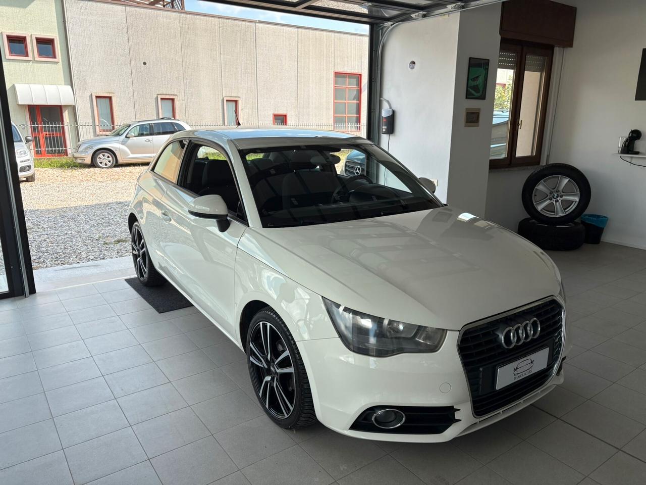 Audi A1 1.2 TFSi S-LINE 3P - OK NEOPATENTATI