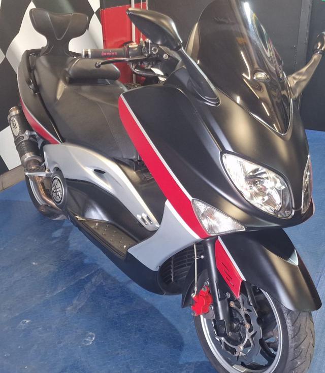 YAMAHA T-Max 500 - BLACK MAX