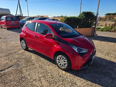 Toyota Aygo Connect 1.0 VVT-i 72 CV 5 porte x-clusiv