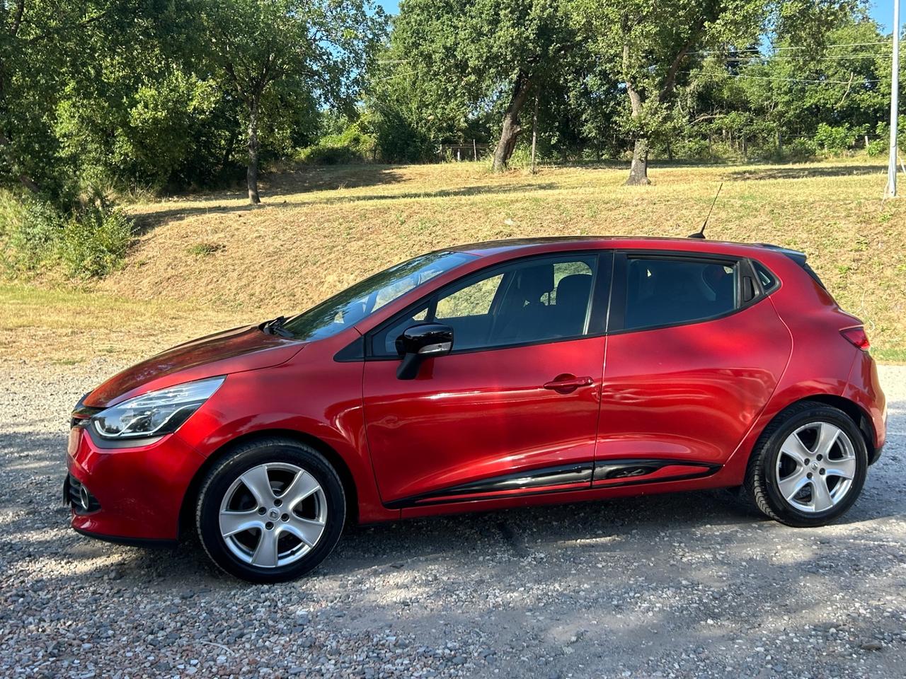 Renault Clio 1.2 75CV 5 porte Live neopatentati permute