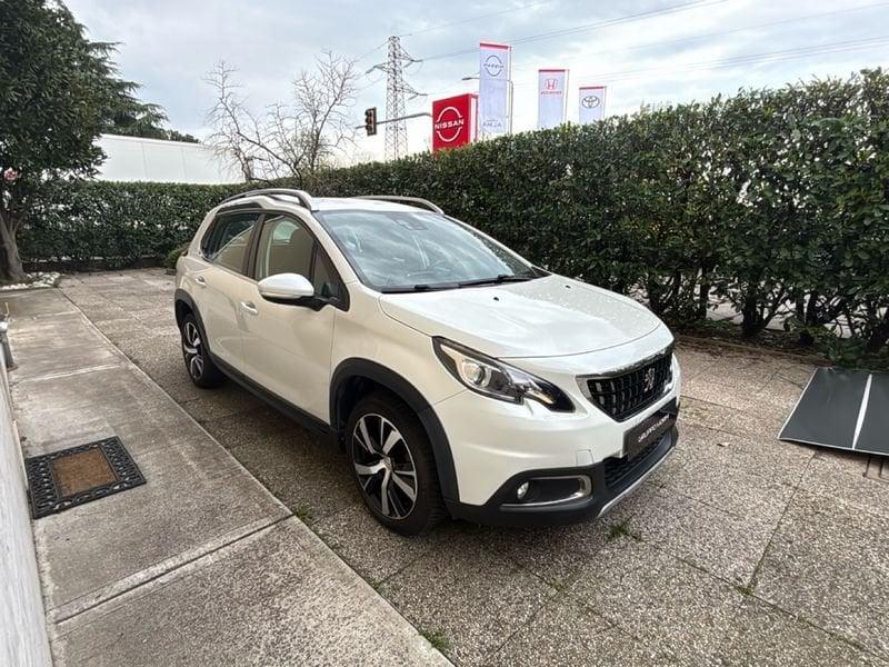 Peugeot 2008 BlueHDi 100cv Allure