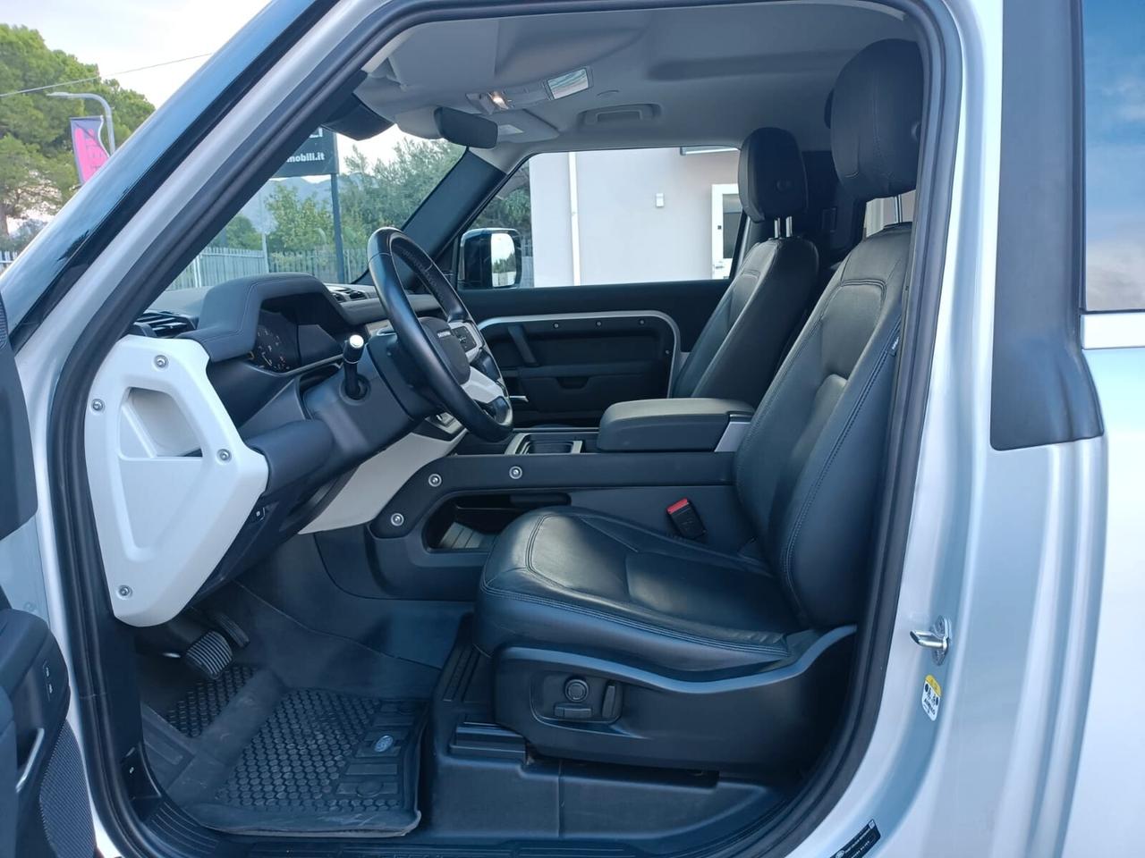 Land Rover Defender 90 3.0D I6 200 CV AWD Auto SE