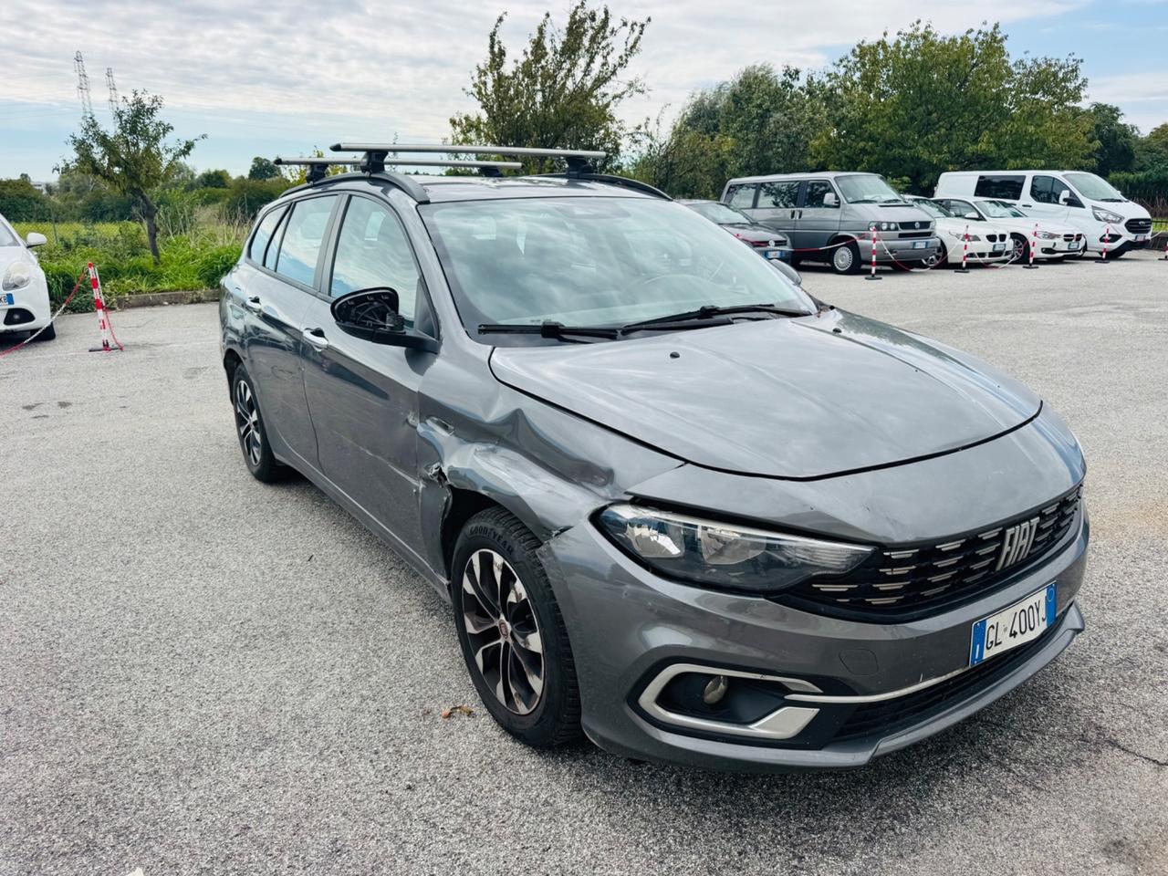 Fiat Tipo 1.3 Mjt anno 2022 motore ok carrozzeria da vedere