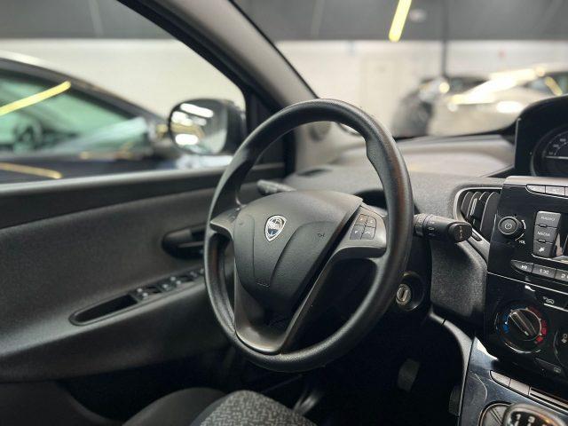 LANCIA Ypsilon 1.0 FireFly 70cv Hybrid Silver Plus