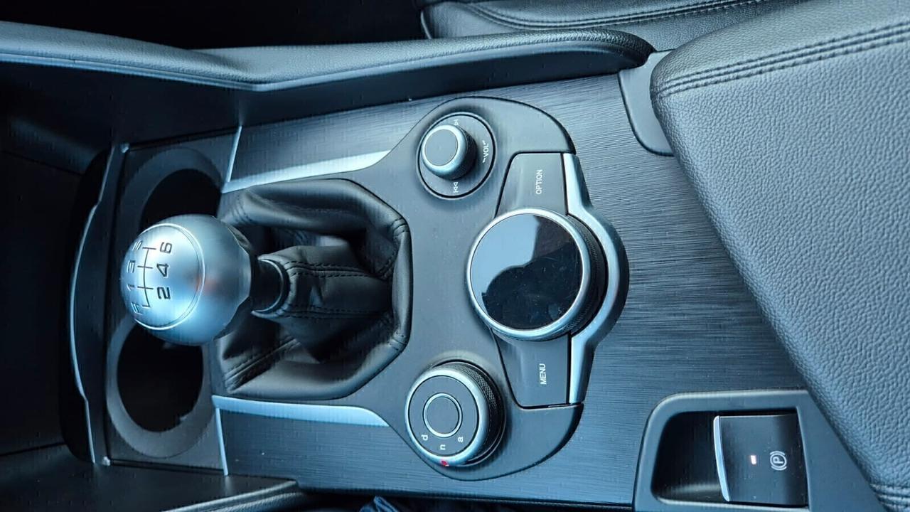 Alfa Romeo Giulia JTDM Super Full-Garanzia 3 anni