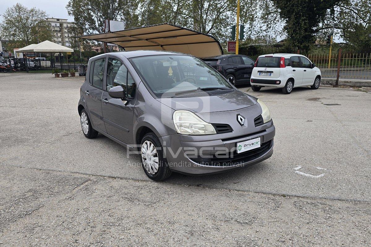 RENAULT Modus 1.2 16V Attractive