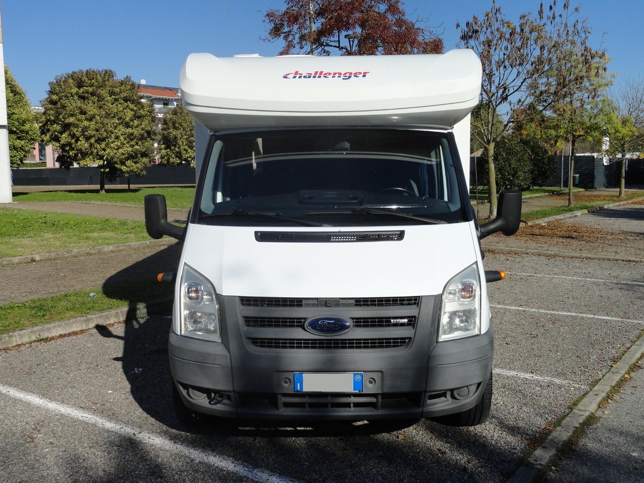 Challenger Genesis 42 Con letto nautico