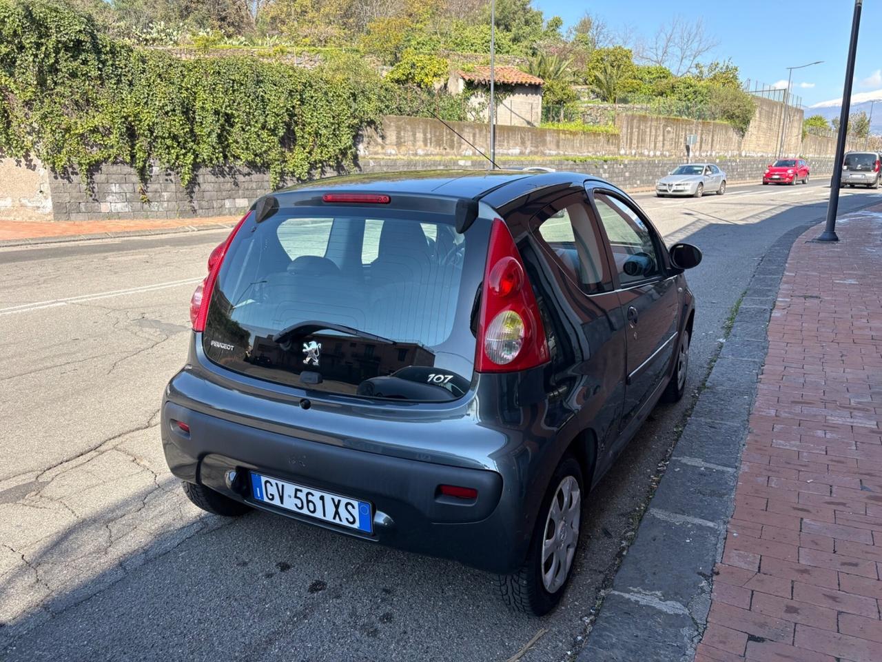 Peugeot 107 1.0 68CV 3p. Automatica 2011