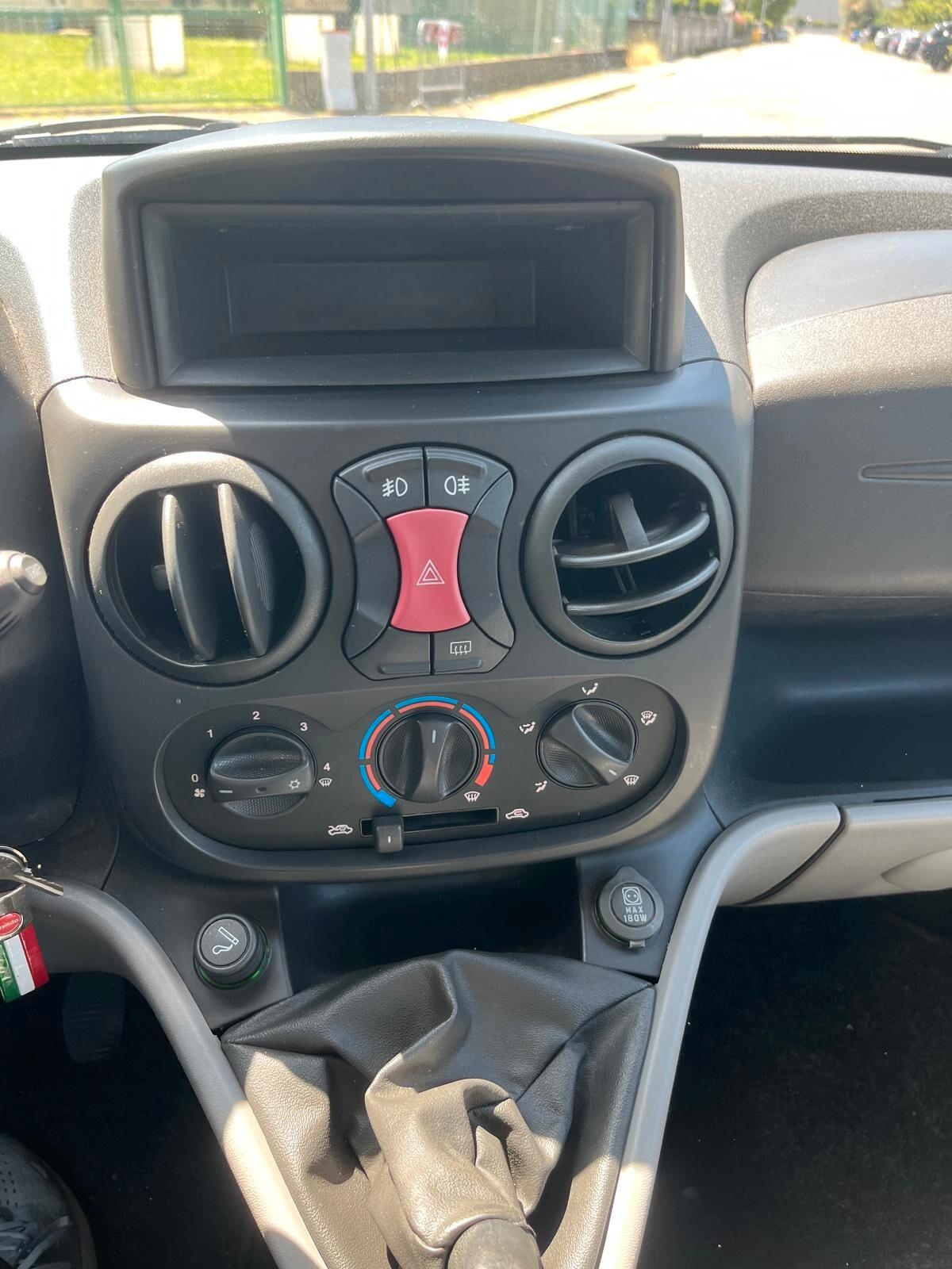 Fiat Doblo 1.3 MJT trasporto disabili - 2009