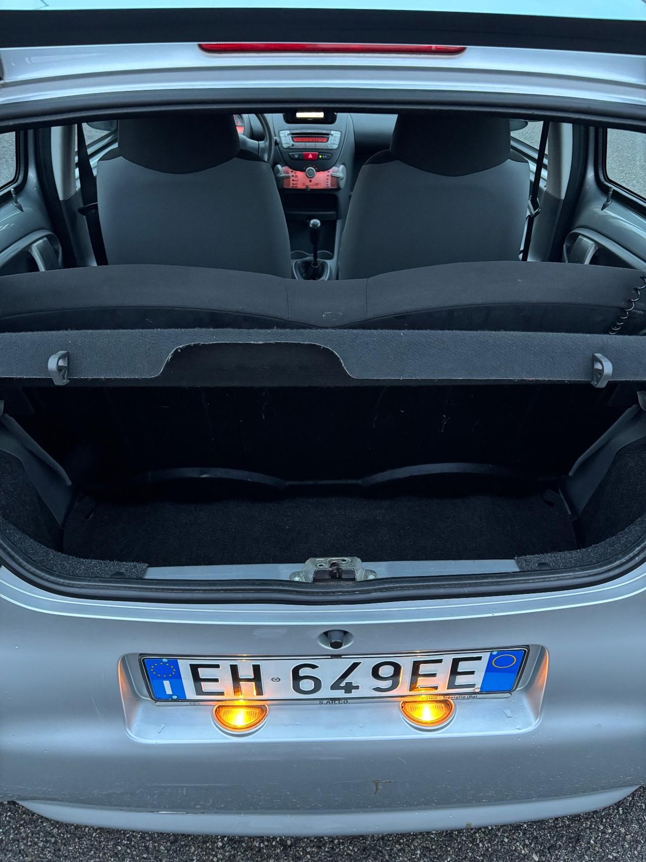 Toyota Aygo 1.0 12V VVT-i 5 porte Now Connect