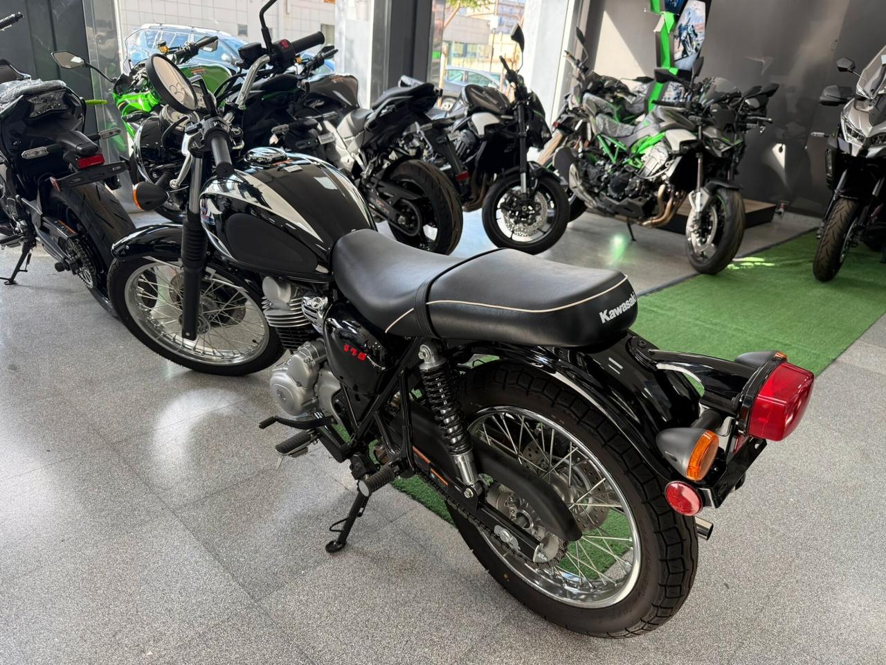 Kawasaki 250 S1 CUSTOM