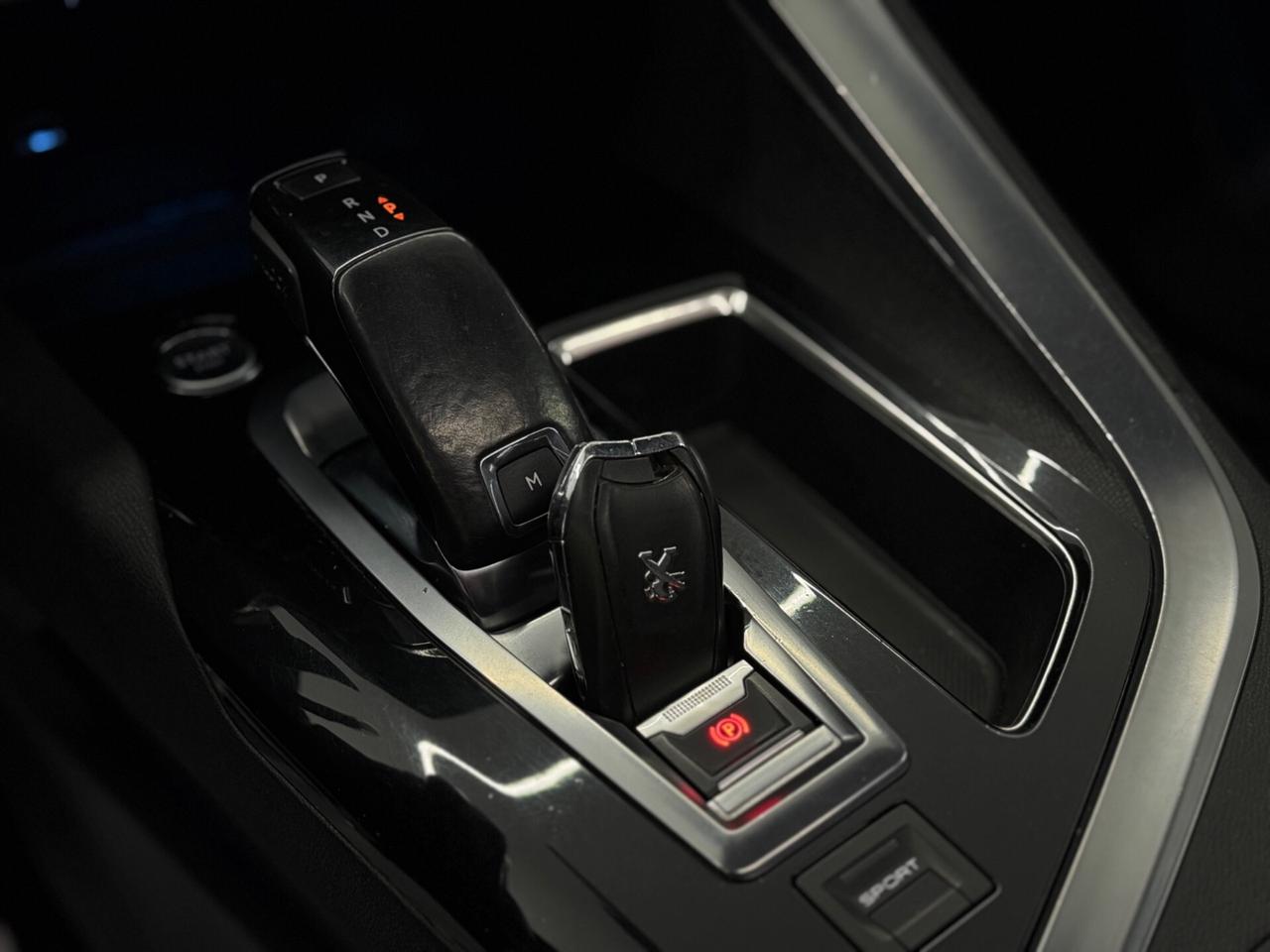 Peugeot 3008 GT 2.0 181Cv Iper Full-Tetto