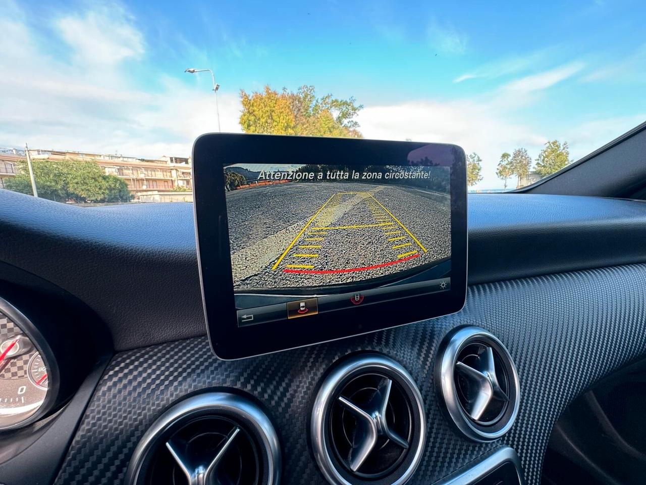MERCEDES- BENZ A 180 d AUTOMATIC PREMIUM