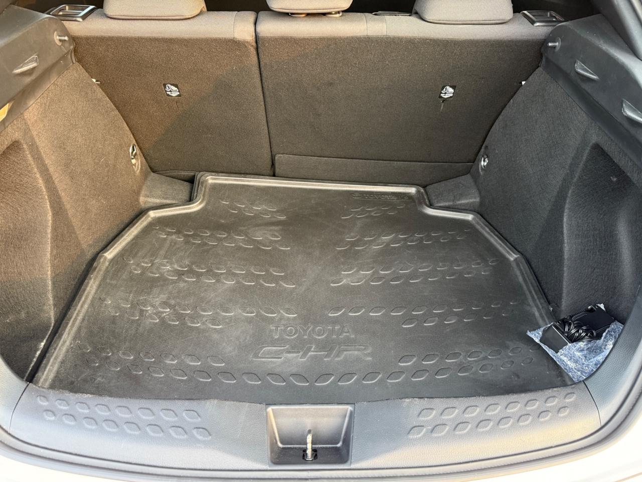 Toyota C-HR 1.8 Hybrid E-CVT 2023 **76.000Km**