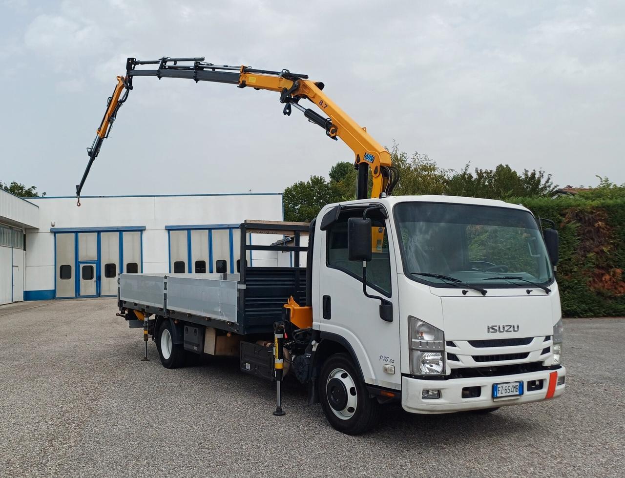 ISUZU 75 EURO 6 GRU E CASSONE FISSO