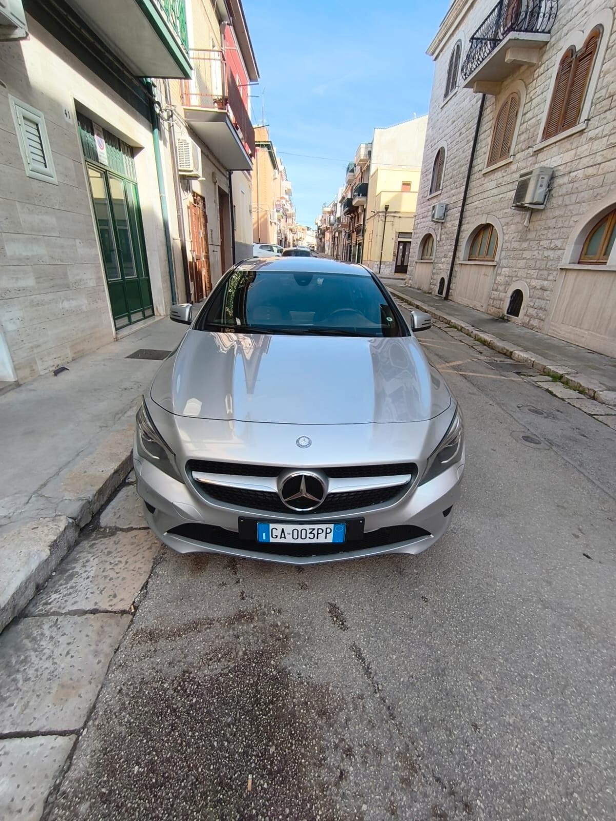 Mercedes-benz CLA 200 CDI S.W. Premium cv 136 cambio manuale