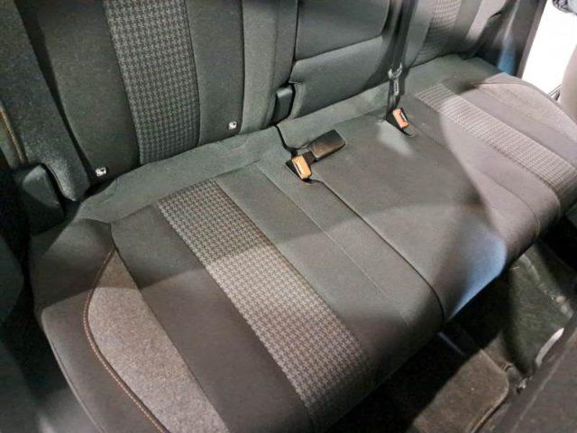 PEUGEOT 3008 BlueHDi 130 S&S EAT8 Active Business