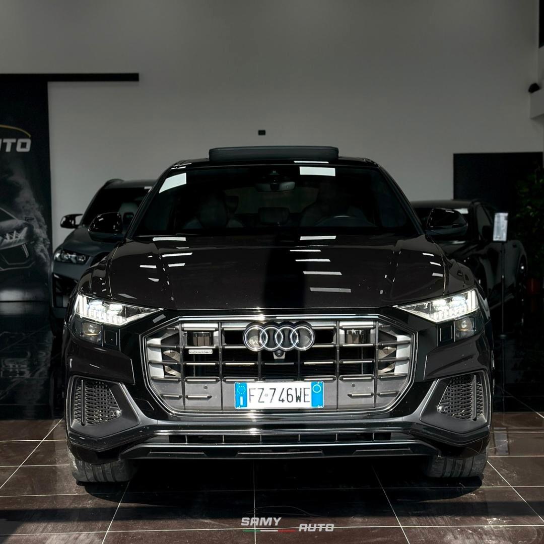 Audi Q8 55 TFSI quattro tiptronic Sport