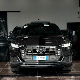 Audi Q8 55 TFSI quattro tiptronic Sport