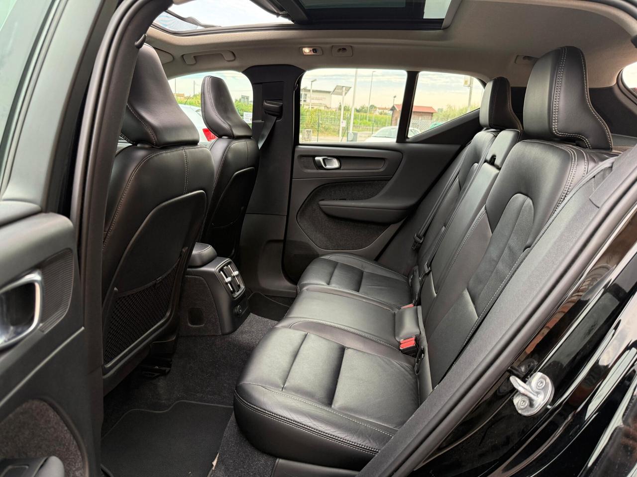 Volvo XC40 T5 Recharge Plug-in Hybrid Inscription Expression