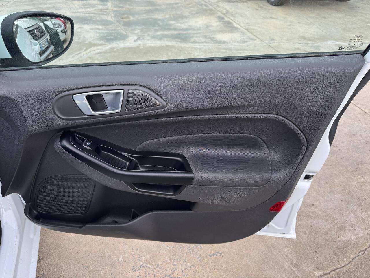 Ford Fiesta 1.4 5p. Bz.- GPL Titanium