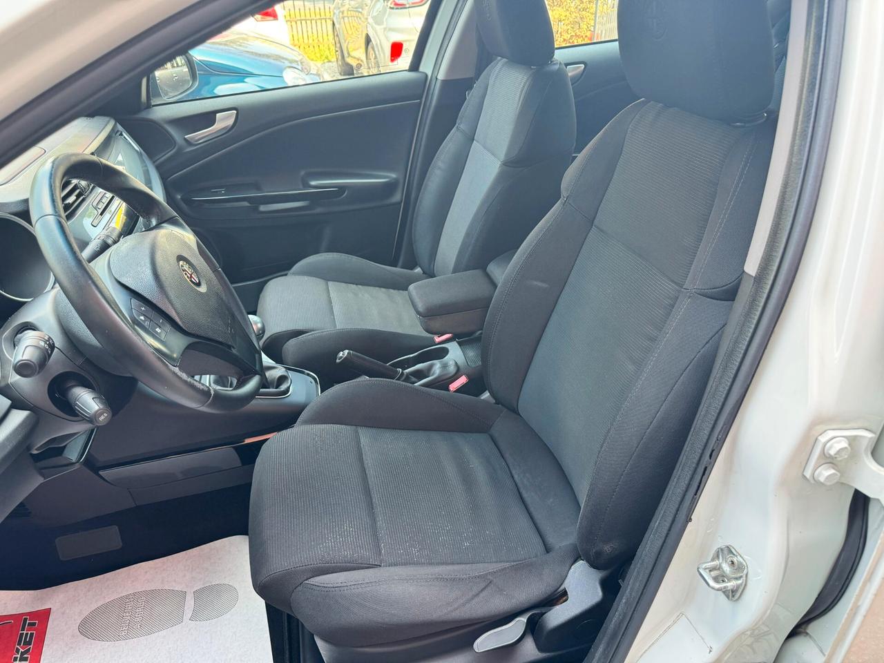 Alfa Romeo Giulietta 1.6 JTDm-2 105 CV Distinctive