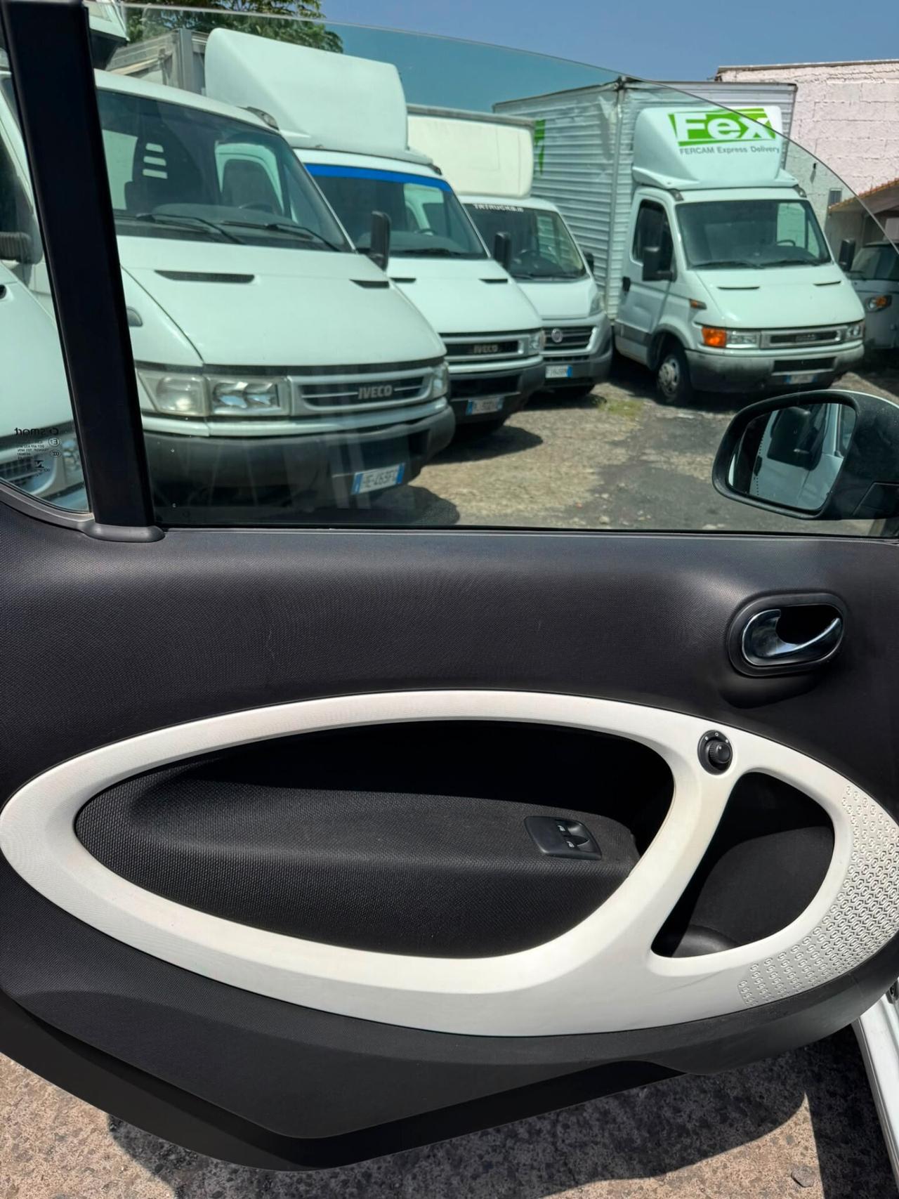 Smart ForTwo 1000 52 kW MHD coupé passion