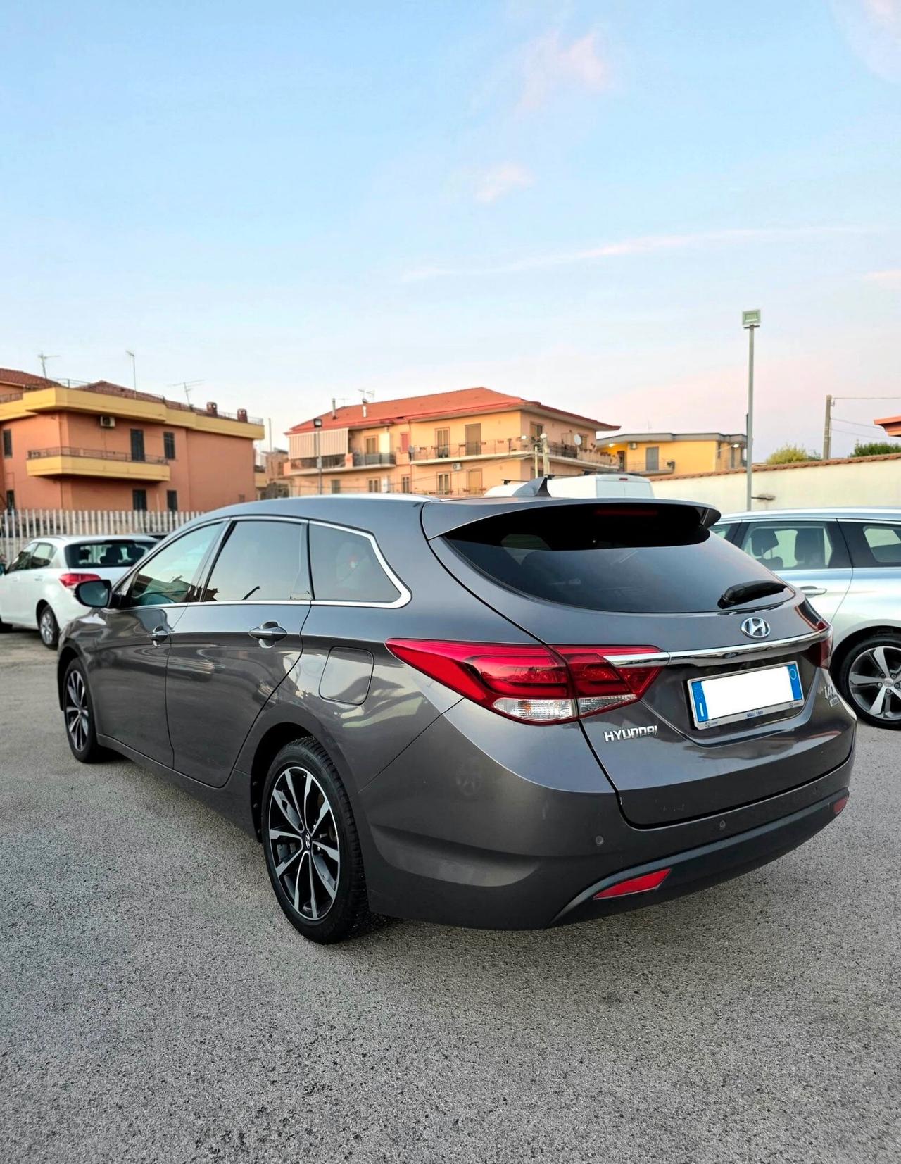 Hyundai i40 Wagon 1.6 CRDi DCT Business