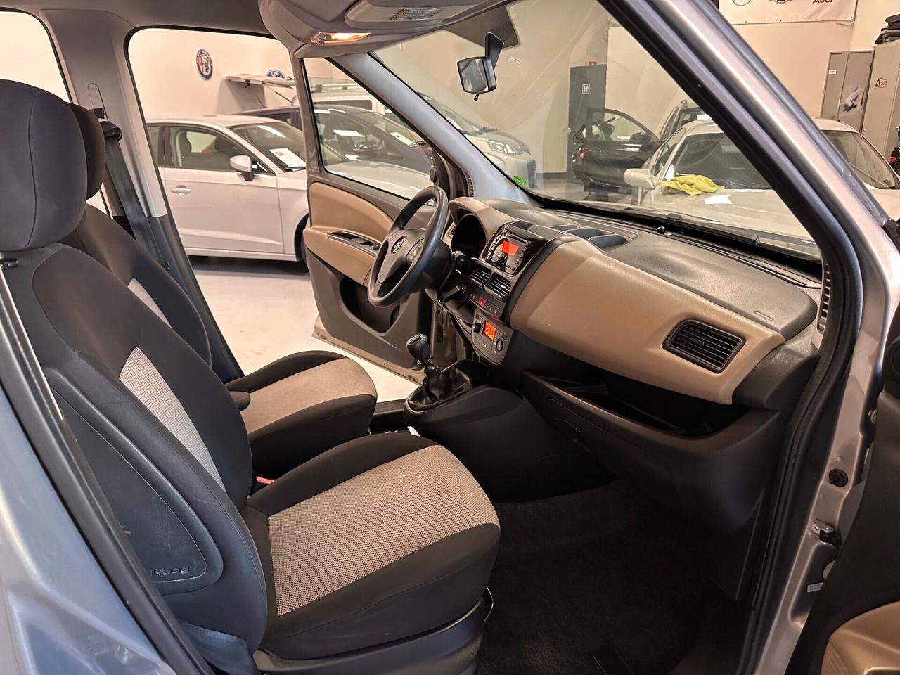 OPEL COMBO TOUR 7 POSTI 1.6 DIESEL