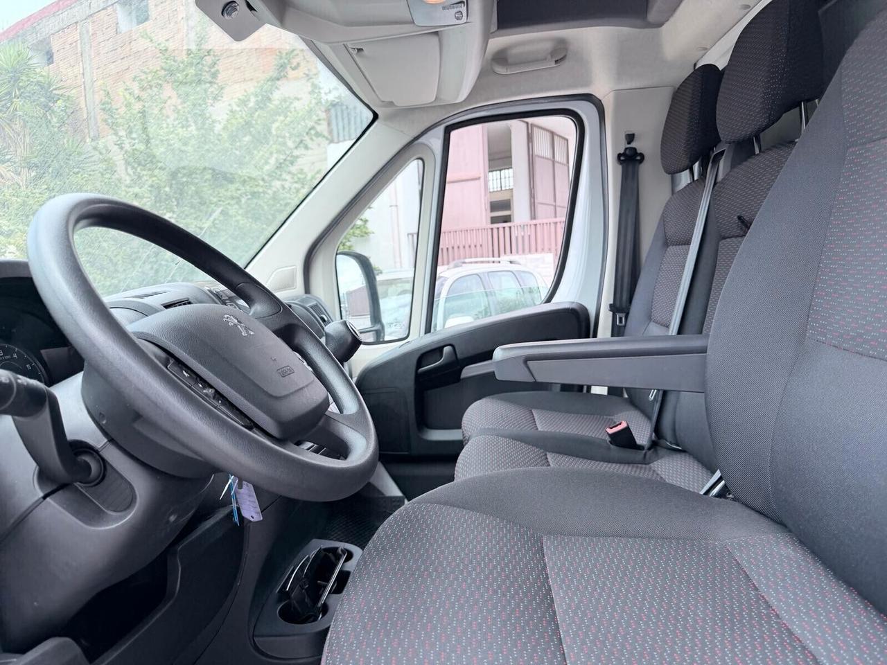 Peugeot BOXER CON CENTINA TELONE E POSTO LETTO